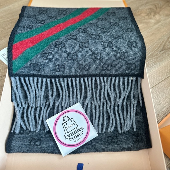 Gucci Gray and Green-Red Striped Scarf - Picture 5 of 10